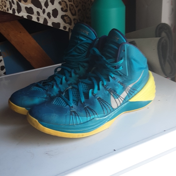 Nike - Picture 1 of 2